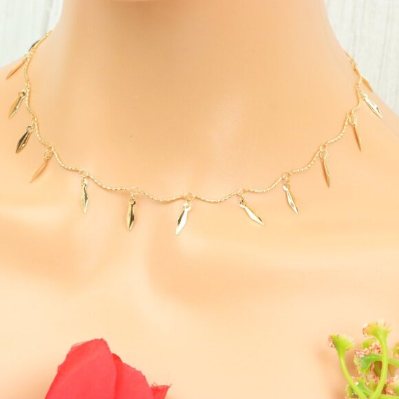 "Minimalist & Elegant Necklace Chain – Perfect for Women & Girls | UNVRC1084 - Picture 9 of 10